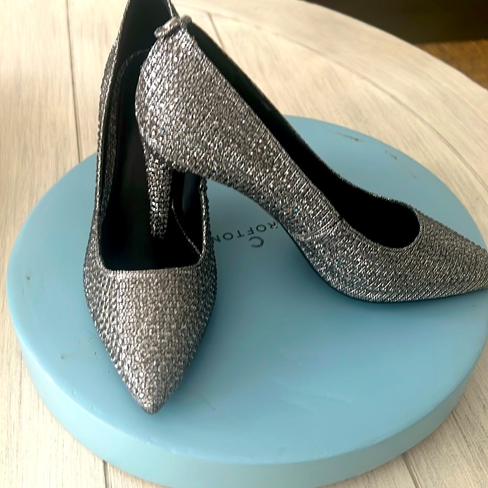 Michael Kors  Dorothy flex pumps size 6